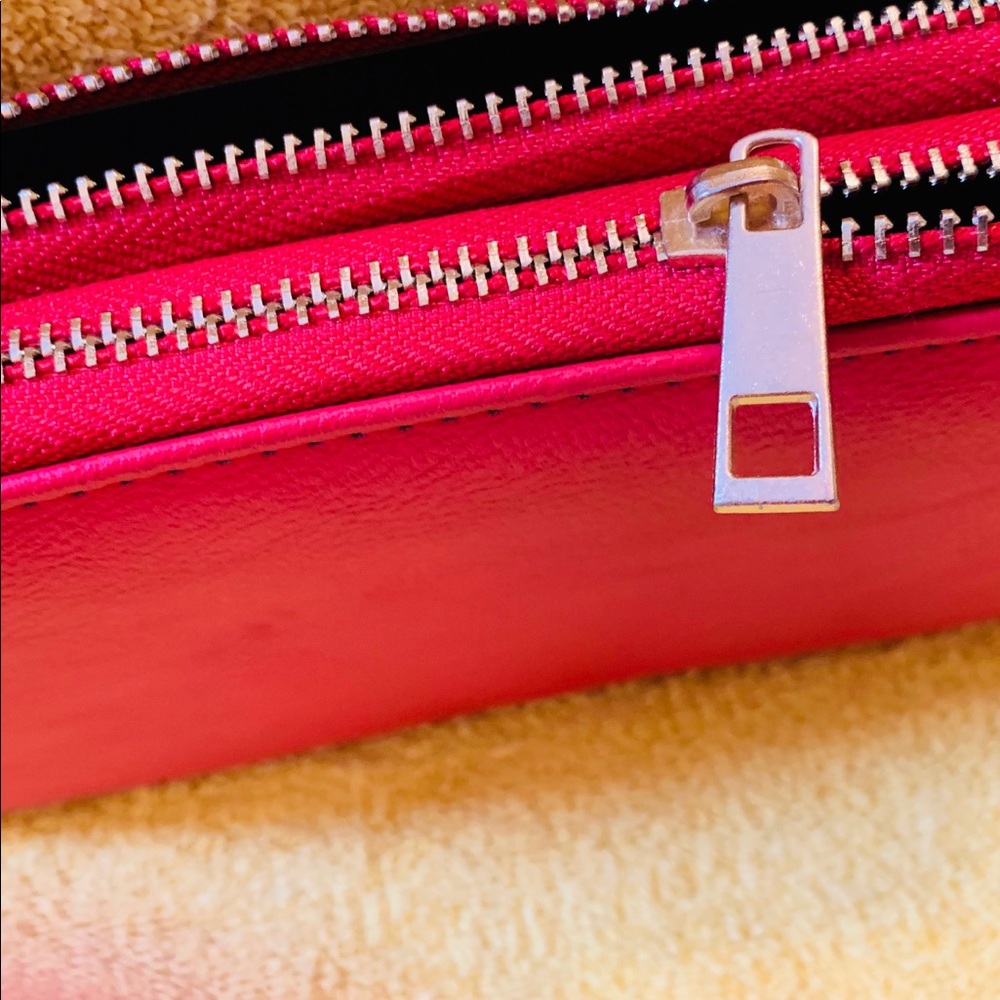 Purse.
